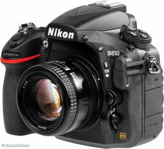 the nikon d700 camera is shown with its lens