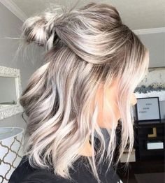 Ash Blonde Hair Dye, Blonde Hair Extensions, Dyed Blonde Hair, Messy Updo, Silver Hair Color, Hair Idea, Frontal Hairstyles