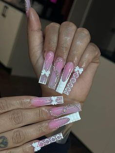 Extra Long Baddie Acrylic Nails, Extra Baddie Nails, Baddie Acrylic Nails, Gems Nails, Fye Nails, Birthday Nail, Wow Nails