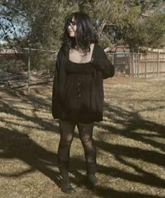 Goth Aesthetic Outfit Winter, Midsize Goth, Plus Size Alternative, Black Halter Neck Dress, Goth Fits, Winter Grunge, Goth Subculture, Summer Goth, Goth Look