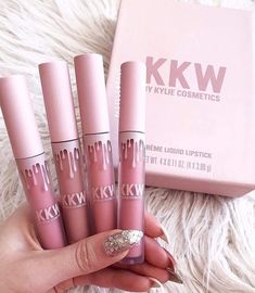 Kylie Jenner Makeup Collection, Funny Nails, Liquid Lipstick Set, Kylie Jenner Makeup, Kkw Beauty, Kylie Cosmetic, Lip Set, Lipstick Set