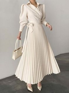 Shirt Collar Pattern, Dress Sleeve Length, Fitted Midi Dress, Elegante Casual, Retro Mode, Pleated Maxi Dress, Pleated Maxi, Moda Vintage, Types Of Dresses