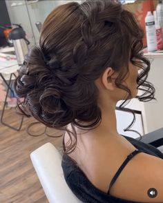 Updo Dance Hairstyles, Bridesmaid Hairstyles Updo Black Hair, Medium Length Hair Styles Quince, Buns Hairstyles For Quince, Quince Dama Hairstyles Updo, Buns For Quinceanera, High Bun Hairstyles For Quinceanera, Hairdos For Quinceaneras, 15 Hair Quinceanera Short Hair