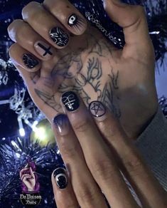 Black Nails Men, Demon Nails, Male Nail Designs, Horror Nails, Minimal Nails Art, Natural Nail Art, Mens Nails, Manicure Nail Designs, Cute Spring Nails