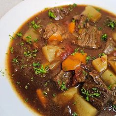 Beef Goulash Soup, Beef Casseroles, Beef Goulash, Hearty Beef Stew, Cubed Potatoes, Beef Stew Meat