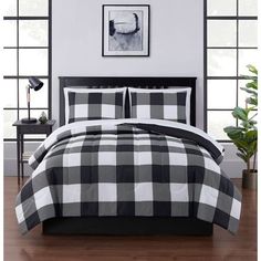 a black and white checkered comforter set