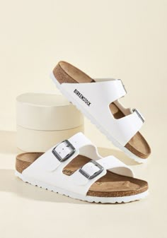 Camper Sandals, Áo Blu, Sandal Kulit, White Birkenstocks, Birkenstock Sandals Arizona, Toe Post Sandals, Sandals Outfit, Studded Heels, 3 Women