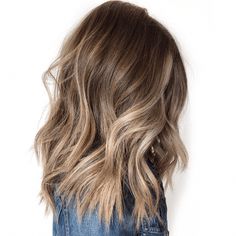 Bronde Lob, Brunette Lob, Brown Hair Shades, Bronde Hair, Brown Hair Balayage, Balayage Hair Blonde, Blonde Hair With Highlights, Hair Shades, Brown Blonde Hair