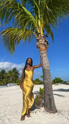 Hawaii Photo Shoot Outfits, Caribbean Street Style, Thailand Outfits For Black Women, Nude Vacation Outfits, Island Baddie Outfits, Island Girl Outfit Black Women, Vacation Outfits Latina, Outfits For Jamaica Vacation, Jamaican Vacation Outfits