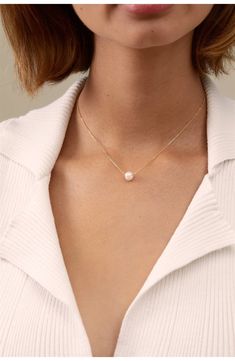 A single freshwater pearl makes a simple yet stunning statement on this delicate chain necklace. 16" length Pearl size: 8mm 14k-gold fill/freshwater pearl Made in the USA Deb Ball, Pearl Setting, Ball Accessories, Pearl Wedding Necklace, Gold Bridesmaid Jewelry, Everyday Aesthetic, Pearl Wedding Ring, Dainty Pearl Necklace, Gold Peacock