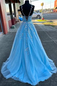 Dreamdressy light blue long prom dress features V-neckline, floral appliques, lace-up back and sweeping train. Buy this stunning prom dress for the 2023 prom! Prom Dress Inspiration, Party Gown, School Party, فستان سهرة, Custom Size Dresses