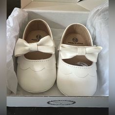 Brand New, Never Worn Beautiful White Formal Baby Shoes With Scalloped Front Detail White Baby Shoes Christening Shoes Baptism Shoes Formal Baby Shoes Fancy Baby Shoes White Baby Girl Shoes Dressy Shoes Girls Dress Shoes Shoes Fancy, White Baby Shoes, Christening Shoes, Shoes Formal, Girls Dress Shoes, Dressy Shoes, Girl Shoes, Shoes White