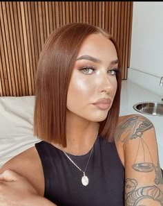 Copper Bob Hair, Brown Bob Hair, Hair Style Girl, Hair Dye Shades, Copper Brown Hair, Girl Hairstyle, Choppy Bob Hairstyles