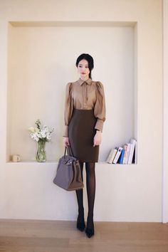 #milkcocoa daily 2021 feminine& classy look How To Look Classy, Korean Fashion, Beauty, Black