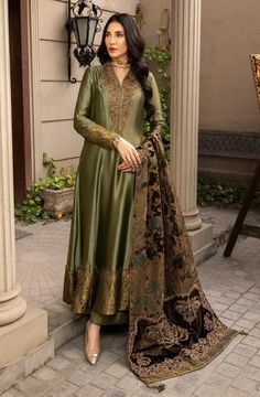 Description:  A True Fantasy of a Queen, with its alluring Ornamented Chandelier Design as the centre piece, beset by delicate jewel pieces, semi precious stones & zari. The shawl makes use of a Pure Velvet Devoré which is a technique‚¬„¢Unique to Nilofer Shahid in a Gorgeous Rich Green olive colour with the NS sig Nilofer Shahid, Indian Gown, Shawl Design, Pakistani Suit, Pakistani Wedding Outfits, Cinnamon Milk, Pakistani Fashion Party Wear, Sharara Suit, Wedding Hijab