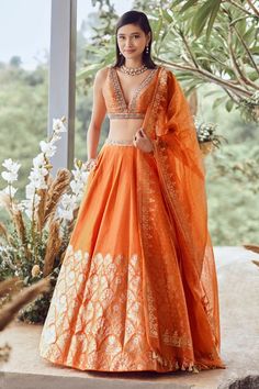 भारतीय दुल्हन संबंधी, Orang India, डिजाइनर कपड़े, Orange Lehenga, Lehenga Blouse Designs, Anita Dongre