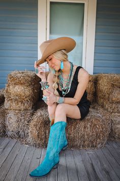 OLD GRINGO - WOMEN'S Turquoise isn't just for Tuesdays anymore with these boots! Introducing the latest pair of Old Gringo cowgirl boots, with western stitching details. Our Turquoise Nevada boot is the perfect mix of Western Roots and Fresh Perspective. From the country to the city this style can be worn with it all. Shaft Height : 15 inch Width : Standard B Heel Height : 1.625 inch MORE INFORMATION Details: EmbroideryColor: TurquoiseBrand: Old GringoHeel: 9964 (1.625”)Toe: Snip ToeShaft Height Turquoise Cowgirl Outfit, Turquoise Boots Outfit Country, Teal Cowgirl Boots Outfit, Teal Boots Outfit, Turquoise Cowboy Boots Outfit, Turquoise Western Outfit, Turquoise Boots Outfit, Turquoise Outfits For Women, Concert Ootd Ideas