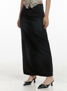 solid-denim-maxi-skirt-cu405 / Black The Color Black, Denim Maxi, Beige Top, Denim Maxi Skirt, Boatneck Sweater, Prom Outfits, Fashion Korean, Plus Size Jeans, Korean Street Fashion