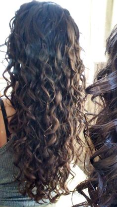 Haircuts For Wavy Hair, Wavy Curly Hair, Curly Hair Inspiration, Curly Hair Care, Curly Hair Tips, Dream Hair, Long Curly Hair