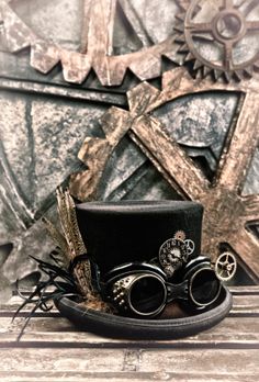 steam punk ideas | Steampunk Style Decoration Ideas | IdealHomeGarden.com Timekeeper Cookie, What Is Steampunk, Steampunk Bedroom, Steampunk Clothes, Steampunk Hats, Steampunk Home Decor, Steampunk Dolls