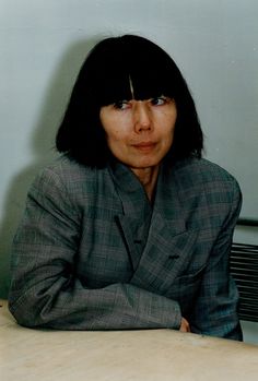 Rei Kawakubo Comme Des Garcons, Japanese Fashion Designers, Anti Fashion, Dover Street Market, Rei Kawakubo, Fashion Landscape, Fashion Sites, Street Market, Vogue Magazine