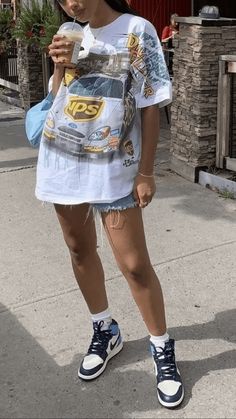 Street Wear Outfits Women Summer, Hightop Outfits, Soft Masc, Jordan Outfits Womens, Baddies Outfit, Fun Fits, Summer Streetwear, Tomboy Outfits