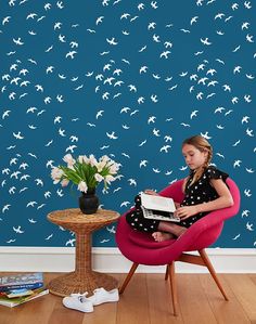 Purveyor of hip, sustainable, fun wallpaper offering traditional rolls and temporary peel & stick removable wallpaper panels. Non-toxic and eco-friendly; shipping and handling safely & on time. Excited Animals, Bedroom Mood Board, Animal Print Wallpaper, Bird Wallpaper, Eco Friendly Paper, Tiny Bathroom