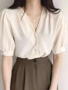 Women Blouses Fashion Classy, 대학생 스타일, Smart Casual Women Outfits, Top Neckline, Sleeve Placket, Women Blouses Fashion, Outfits Petite, Formal Shirt, White Details