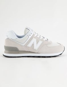 Trendy Shoes New Balance, Good Everyday Shoes, Shoes Aesthetic New Balance, New Balance Shoes 574 Grey, New Balence Shoes, Gym Shoes Aesthetic, Everyday Shoes Womens, 574 New Balance Women Outfit, New Balance Shoes White