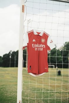 Sports Clothing Photography, Football Merch, Soccer Product Photography, Soccer Field Photoshoot, Soccer Jersey Aesthetic, Soccer Jersey Photoshoot, Football Shooting