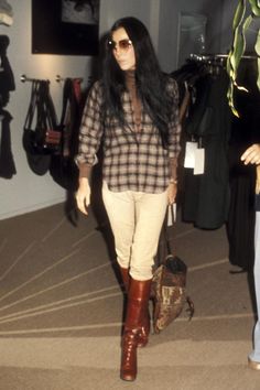 70s Cher, Young Cher, Cher Fashion, Cher Looks, 70s Mode, Cher Outfits, Cher Photos, 70s Inspired Fashion, The Jacksons