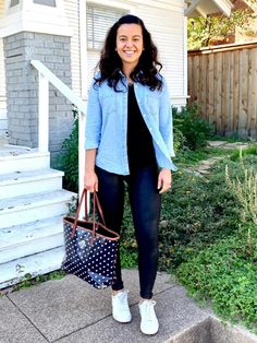 Denim Shirt Dress Outfit, Chambray Shirt Outfits, Denim Shirt Women, White Blazer Outfits, Denim Shirt Outfit, Shirt Dress Outfit