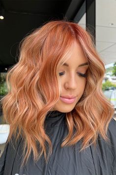 Strawberry Blonde With Orange Highlights, Peachy Copper Balayage, Copper Hair With Strawberry Highlights, Fall Red And Blonde Hair Color, Fall Red Blonde Hair Color, Copper And Strawberry Blonde Hair, Blonde And Red Hair Color Ideas Short, Unique Copper Hair, Red Copper Ombre Hair