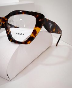 Óptica Orion 2 on Instagram: “Prada Milano ✨ • • • • #Ópticaorion #collection #prada #pradamilano” Bold Glasses, Chic Glasses, Glasses For Your Face Shape, Prada Milano, Prada Glasses, Fashion Eye Glasses, Gorgeous Clothes, Fashion Eyewear