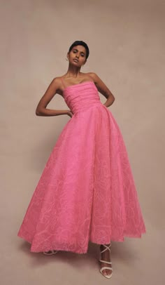 Mid Dress Formal, Aje Dress, Dreamy Romance, Gathered Maxi Dress, Queen Princess, Chic Dresses, Party Wear Dresses, Dress Inspo, Mode Inspiration