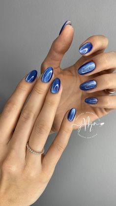 Sapphire Chrome Nails, Cat Eye Nails Blue, Blue Cateye Nails, Cobalt Nails, Chrome Blue Nails, Design Nails Art, Trendy Products, Smink Inspiration, Cute Gel Nails