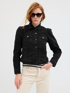 Puff Sleeve Icon Denim Jacket with Washwell | Gap Factory Trucker Jacket Women, Gap Denim Jacket, Fall 2014 Fashion, Black Jean Jacket, Jean Jacket Outfits, Fashion 2014, Black Jean, Black Denim Jacket