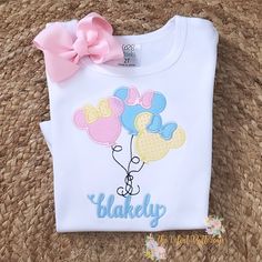 Minnie Mouse Balloon Appliqué Shirt with Name Perfect for a Trip to Meet the Mouse! °O° Oh Toodles Shirt, Minnie Mouse Birthday Party Outfit, Twoodles Birthday Party, Personalized Disney Shirts, Disney Applique, Disney Trip Ideas, Disney 2025, Magical Fashion, Minnie Mouse Balloons