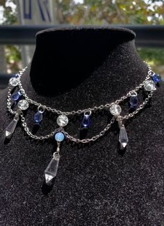 The Prince Necklace Throne of Glass Dorian Havilliard inspired necklace Made with glass beads How To Bead Necklace, Glass Beaded Necklace, Throne Of Glass Dorian, Bead Necklace Ideas, Elf Necklace, Gothic Jewelry Diy, Dorian Havilliard, Necklace Inspiration, Pretty Accessories