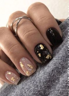 Short Nails Modern Design, Gel Nails With Foil Flakes, Gel Nails Design Ideas, Work Nails, Short Acrylic Nails Designs, Foil Nails, Pretty Acrylic Nails