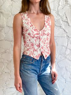 The Vest - Floral Toile – SCOUT GOODS Vest Top Outfits, Look Book Outfits, Womens Lounge Set, Easy Fits, English Wallpaper, Twenties Style, Womens Lounge, Book Outfits, Floral Vest