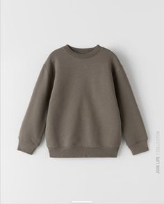 Zara Kids Boys, Rupert Bear, Famous Clothes, Skz 9th Member, Life In Korea, Business Clothing, Plain Sweatshirt, Zara Fashion, Costume Collection