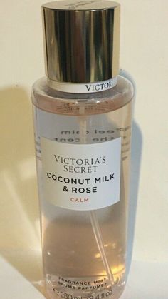 Victoria Secret Perfume Body Spray, Profumo Victoria Secret, Victoria Secrets Coconut, Perfume Body Spray, Perfume Collection Fragrance, Bath And Body Works Perfume, Body Smells, Shower Skin Care, Victoria Secret Perfume