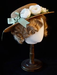 Size 			Free Size 		 		 			Neck Circumference 			56-58 1920s Hat, Edwardian Hat, Victorian Hats, Ghost Costume, Retro Accessories, Straw Hats, Green Bows, Green Hats, Beautiful Hats