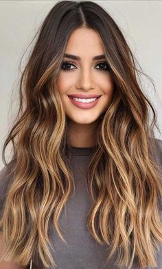 Golden Beige Hair, Feminine Hairstyles, Highlights Ideas, Blonde Hairstyle, Sleek Hair, Colors 2023, Beautiful Hair Color, Dark Blonde Hair, Hair Color For Women