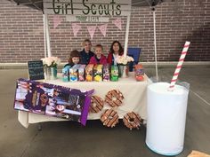 Do the Girl Scouts have a merit badge for “Best Guilty Pleasure Enabler Ever”? If so, give it to whichever genius came up with the idea for the digital “Girl Scout Cookie Locator. Cookie Booth Ideas, Cookie Carnival, Brownie Bits, Girl Scout Cookie Booth, Girl Scout Cookie Sales, Girl Scout Troop Leader, Gs Cookies