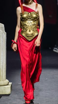 Roman Aesthetic Outfit, Reyna Cosplay, Roman Dress, Armor Dress, Festival Outfits Rave, Outfits Rave, Versace Dress, Runway Dresses, Fashion Inspiration Design