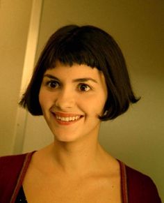 Amelie Haircut, Celebrity Expressions, Audrey Tatou, Micro Bangs, Short Black Hair, Amy Acker, Fiona Apple, Audrey Tautou, French Bob