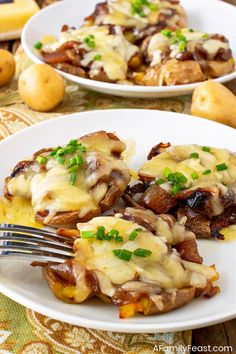 French Onion Smashed Potatoes - A Family Feast French Onion Smashed Potatoes, Potato Coins, Seasonal Recipes Fall, Bite Size Appetizers, Smashed Potatoes