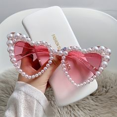 Faster shipping. Better service Hip Hop Women, Glitter Frame, Heart Glasses, Heart Shaped Frame, Shaped Sunglasses, Sunglasses Women Fashion, Cute Glasses, Heart Shaped Sunglasses